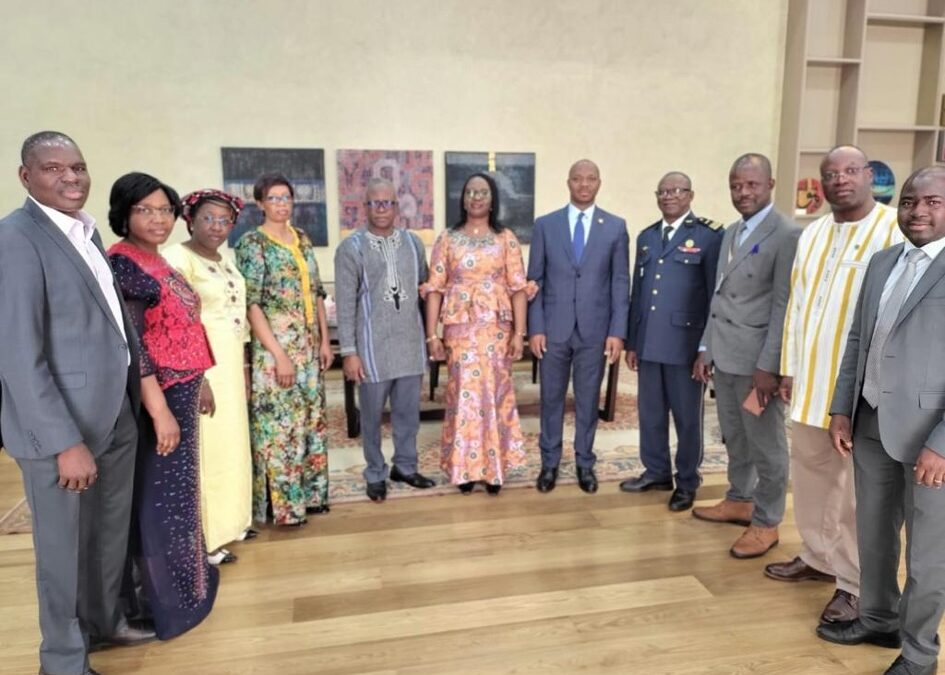 La rencontre avec le personnel de l’Ambassade