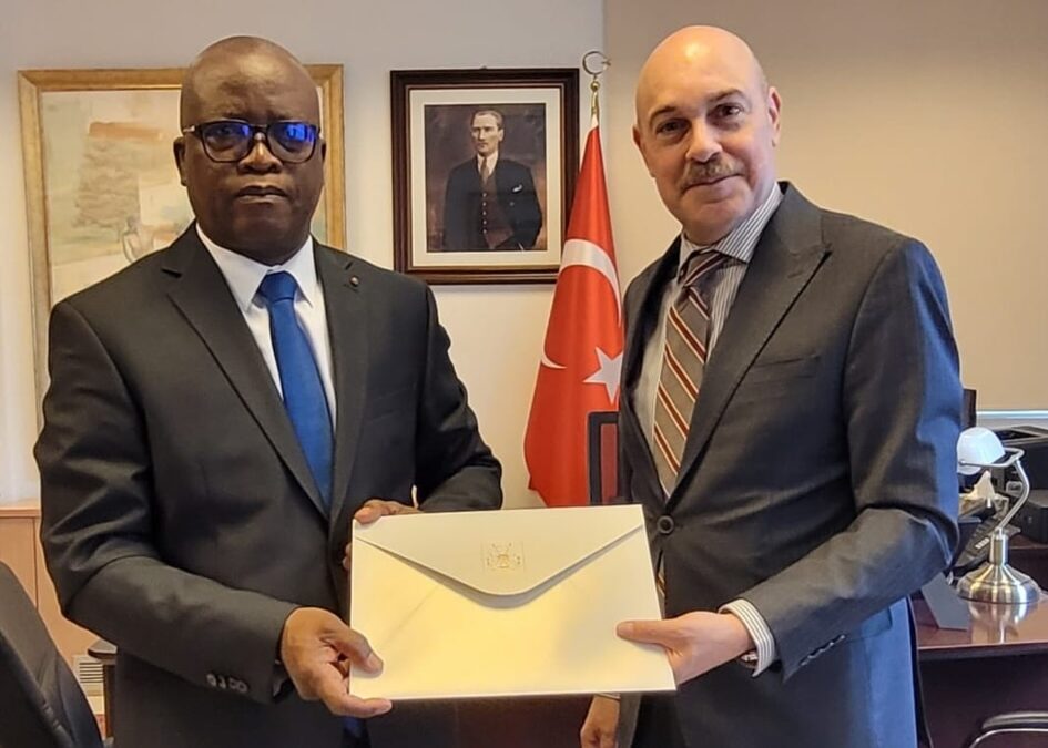Le Nouvel Ambassadeur Du Burkina Faso En Türkiye Remet Les Copies Figurees De Ses Lettres De Creances Au Directeur Du Protocole De La Republique