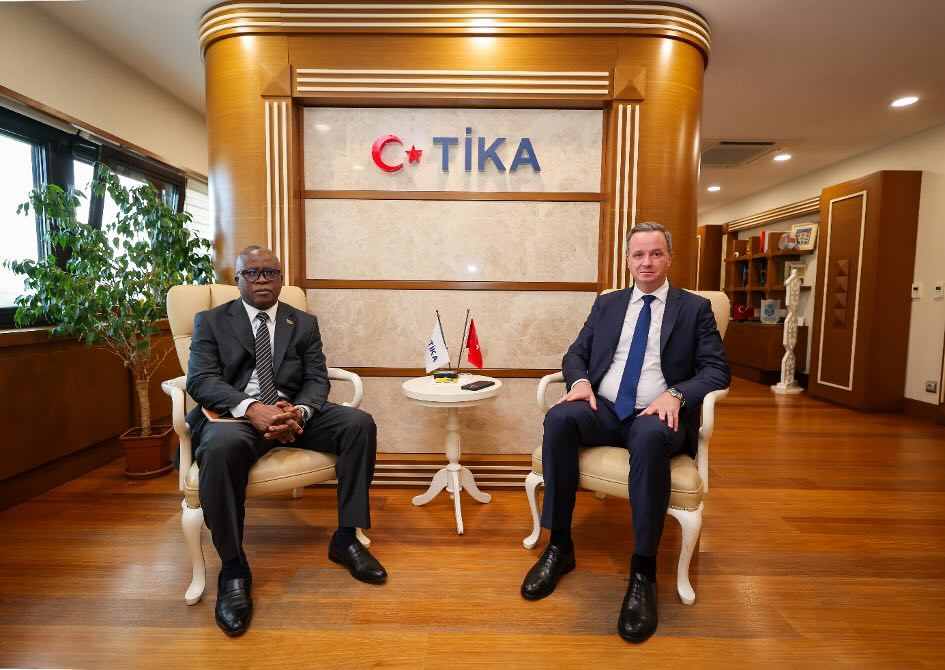 L’AMBASSADEUR DU BURKINA FASO A ANKARA REND VISITE AU PRESIDENT DE TÜRK İŞBİRLİĞİ VE KOORDİNASYON AJANSI BAŞKANLIĞI (TIKA)